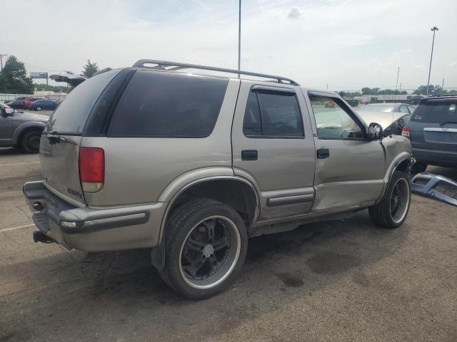 1GNCS13W3W2252472 - 1998 CHEVROLET BLAZER TAN photo 3