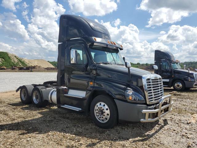 2016 FREIGHTLINER CASCADIA 1, null