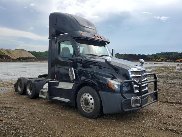 2018 FREIGHTLINER CASCADIA 1, null