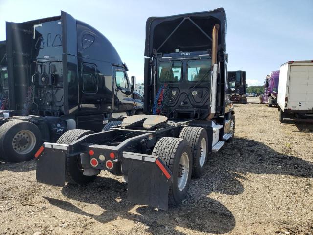 1FUJGEDRXHLHZ7966 - 2017 FREIGHTLINER CASCADIA 1 أسود صورة 4