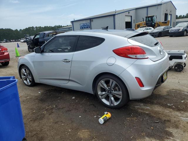 KMHTC6AD4CU074958 - 2012 HYUNDAI VELOSTER SILVER photo 2