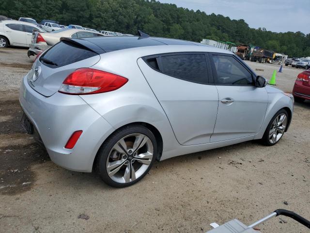 KMHTC6AD4CU074958 - 2012 HYUNDAI VELOSTER SILVER photo 3