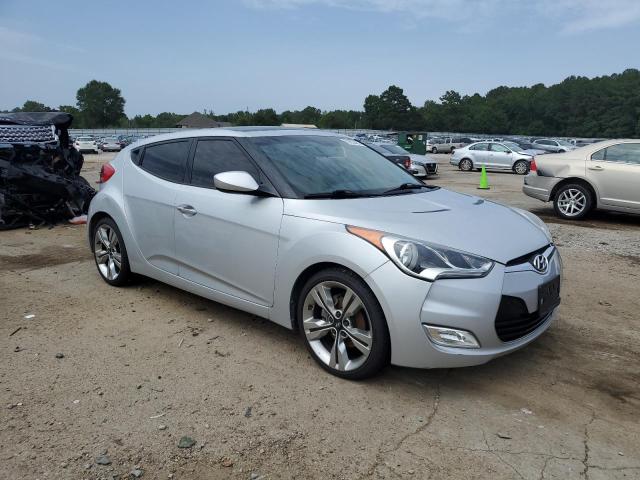 KMHTC6AD4CU074958 - 2012 HYUNDAI VELOSTER SILVER photo 4