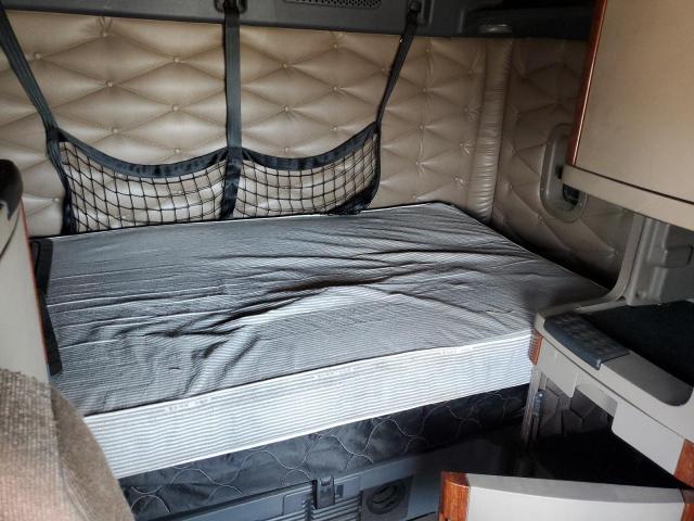 1FUJGLDR1HLJG4284 - 2017 FREIGHTLINER CASCADIA 1 黑色 照片 6