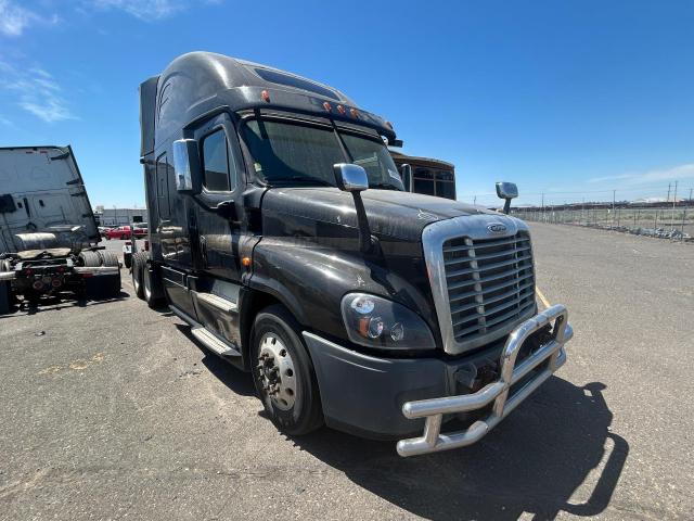 2016 FREIGHTLINER CASCADIA 1, null