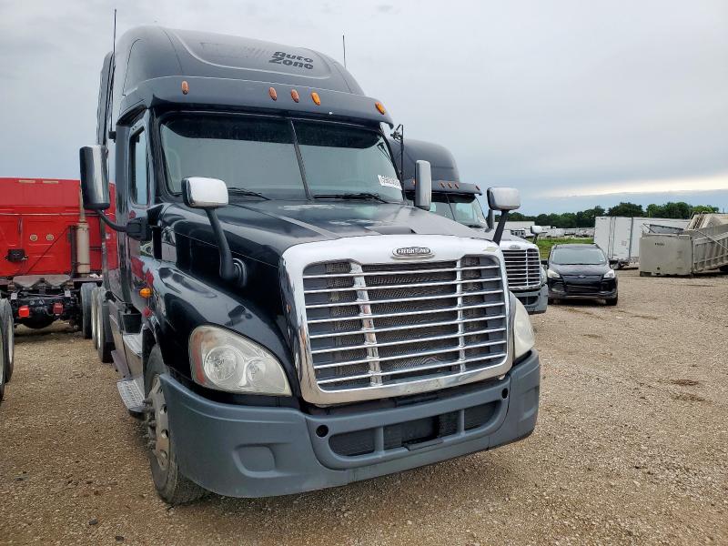 2013 FREIGHTLINER CASCADIA 1, 