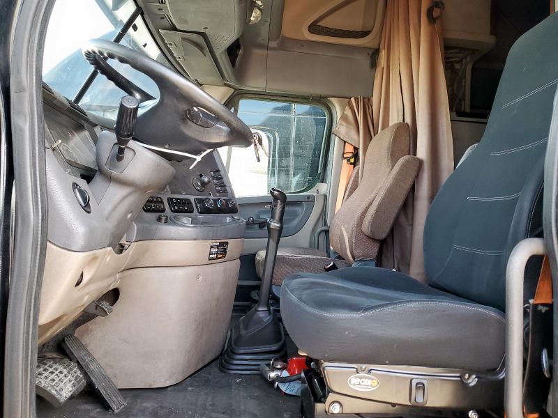 1FUJGLDR9DLBP7575 - 2013 FREIGHTLINER CASCADIA 1 BLACK photo 6