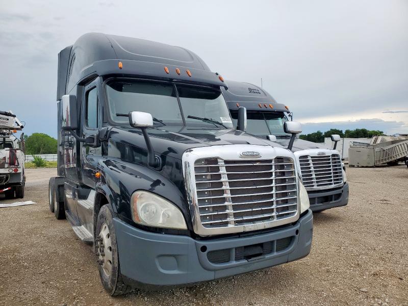 2015 FREIGHTLINER CASCADIA 1, null