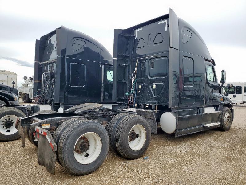3AKJGLD65FSGR2084 - 2015 FREIGHTLINER CASCADIA 1 BLACK photo 4