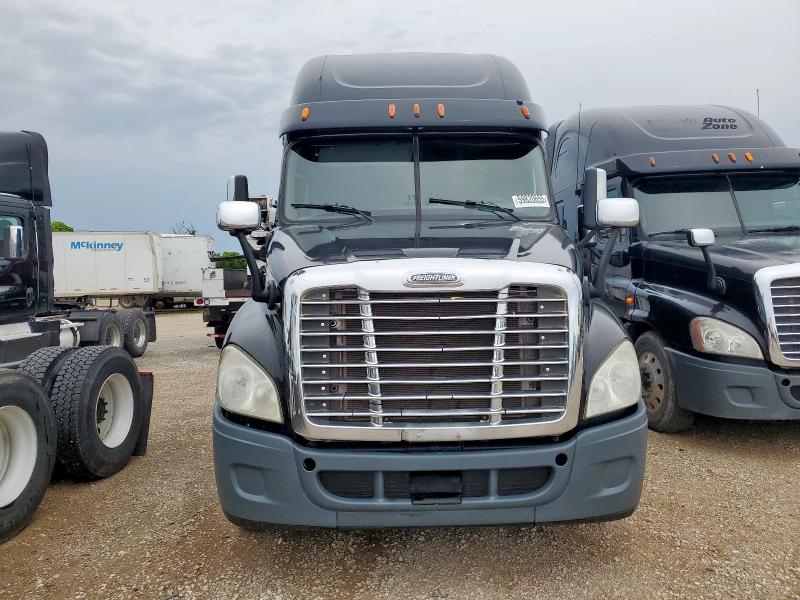 3AKJGLD65FSGR2084 - 2015 FREIGHTLINER CASCADIA 1 BLACK photo 9