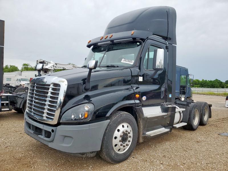 3AKJGED64GDHA6795 - 2016 FREIGHTLINER CASCADIA 1 BLACK photo 2