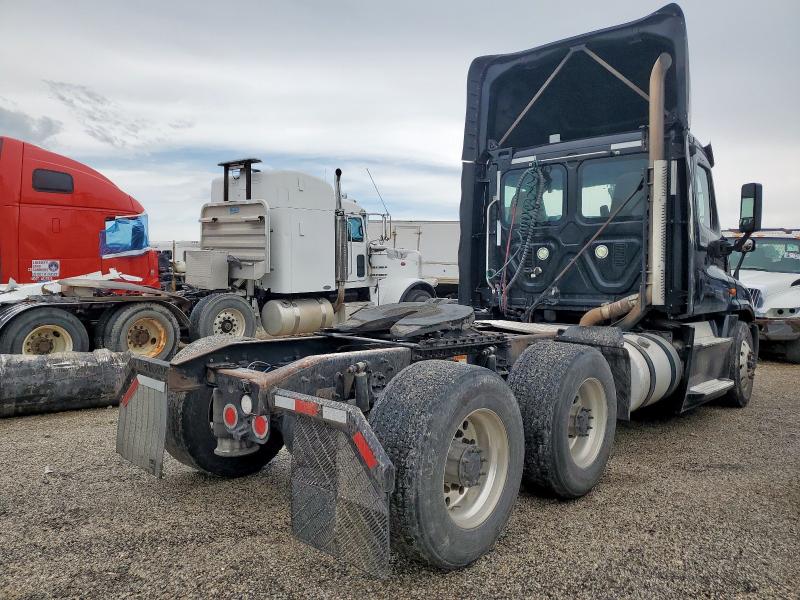 3AKJGED66GDHA6796 - 2016 FREIGHTLINER CASCADIA 1 黑色 照片 4