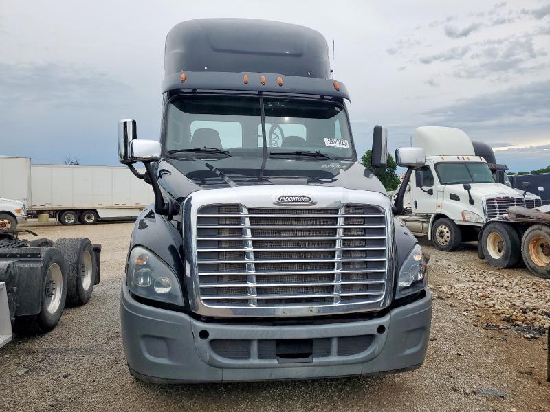 3AKJGED66GDHA6796 - 2016 FREIGHTLINER CASCADIA 1 黑色 照片 9