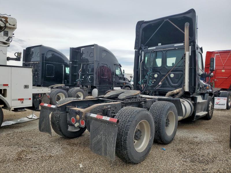 3AKJGED68GDHA6797 - 2016 FREIGHTLINER CASCADIA 1 BLACK photo 4