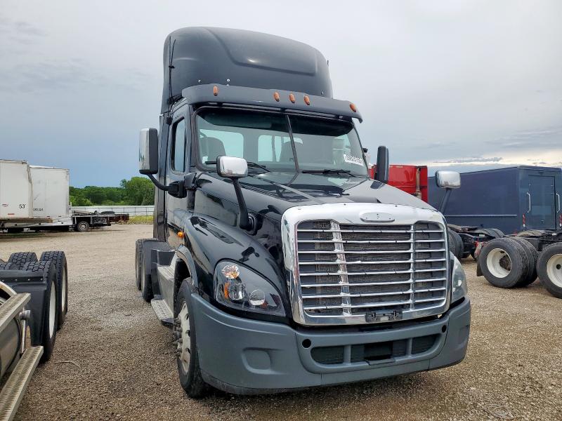 3AKJGED68GDHA6797 - 2016 FREIGHTLINER CASCADIA 1 BLACK photo 9