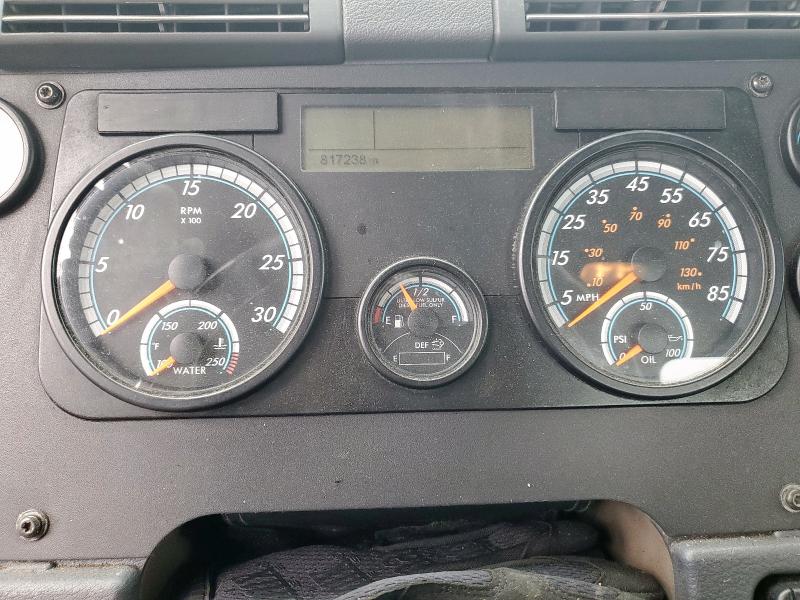 1FUJGEDR3HLHZ7985 - 2017 FREIGHTLINER CASCADIA 1 BLACK photo 8