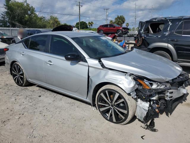 1N4BL4CV1NN393182 - 2022 NISSAN ALTIMA SR SILVER photo 4