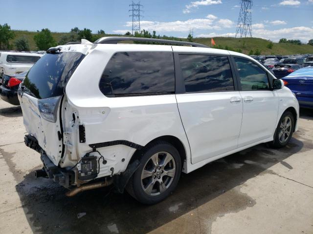 5TDEZ3DC8KS216826 - 2019 TOYOTA SIENNA SE WHITE photo 3