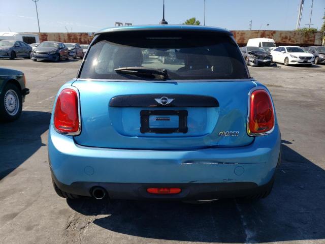 WMWXP5C30H2F61554 - 2017 MINI COOPER BLUE photo 6