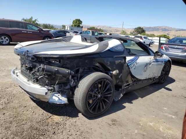 WBY2Z6C56K7D28673 - 2019 BMW I8 TWO TONE photo 3