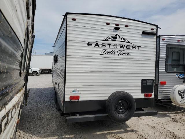 5ZT2DEMB3P9011567 - 2023 EAST TRAILER WHITE photo 3