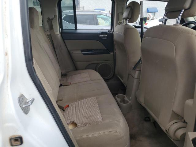 1C4NJRBBXED649617 - 2014 JEEP PATRIOT SPORT WHITE photo 11