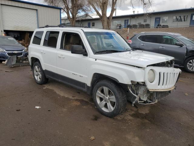 1C4NJRBBXED649617 - 2014 JEEP PATRIOT SPORT WHITE photo 4