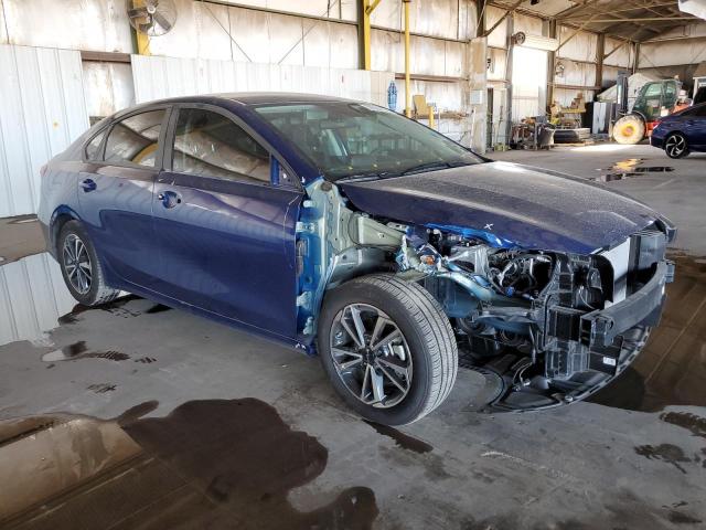 3KPF24AD0PE518141 - 2023 KIA FORTE LX BLUE photo 4