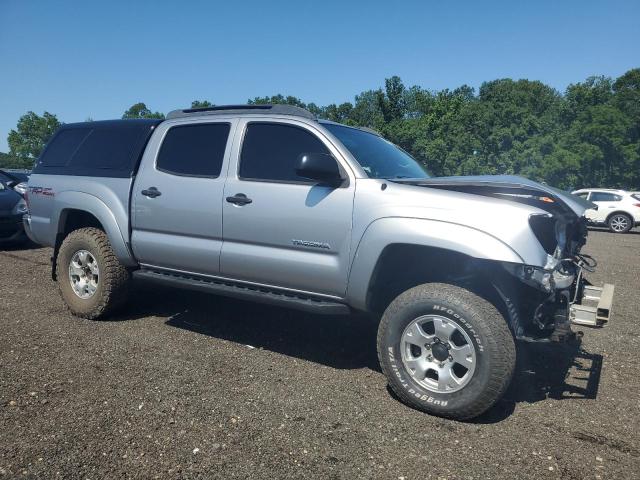 5TFLU4EN0FX140188 - 2015 TOYOTA TACOMA DOUBLE CAB SILVER photo 4