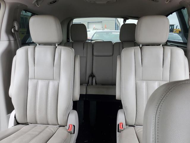 2A4RR8DG5BR612118 - 2011 CHRYSLER TOWN & COU TOURING L SILVER photo 10