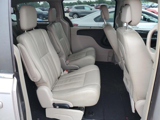 2A4RR8DG5BR612118 - 2011 CHRYSLER TOWN & COU TOURING L SILVER photo 11