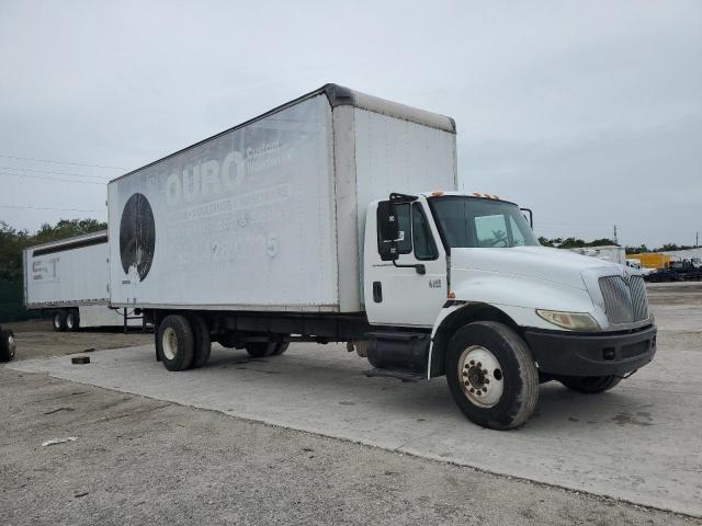 2002 INTERNATIONAL 4000 4300, null