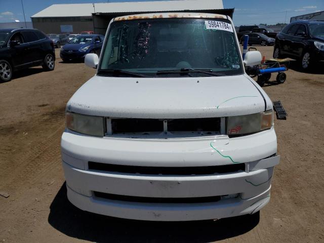 JTLKT334064109046 - 2006 TOYOTA SCION XB WHITE photo 5