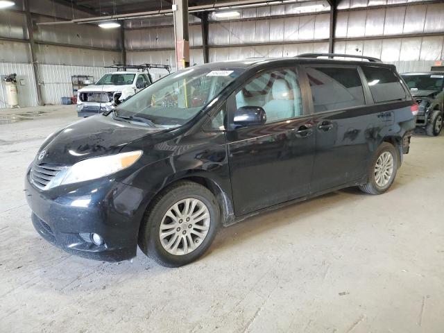 2013 TOYOTA SIENNA XLE, 