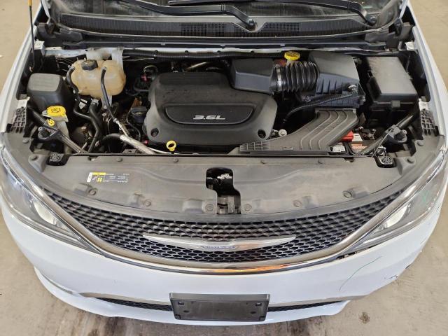 2C4RC1BG4JR142826 - 2018 CHRYSLER PACIFICA TOURING L WHITE photo 12