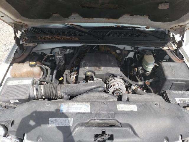 1GBJC34G41E259412 - 2001 CHEVROLET SILVERADO C3500 WHITE photo 11