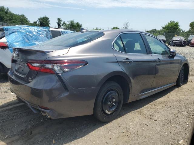 4T1G11BK6NU063096 - 2022 TOYOTA CAMRY SE CHARCOAL photo 3