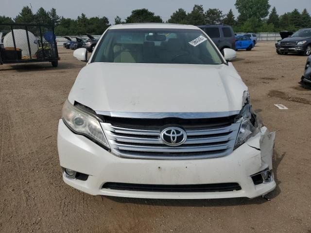 4T1BK3DB1BU430191 - 2011 TOYOTA AVALON BASE WHITE photo 5