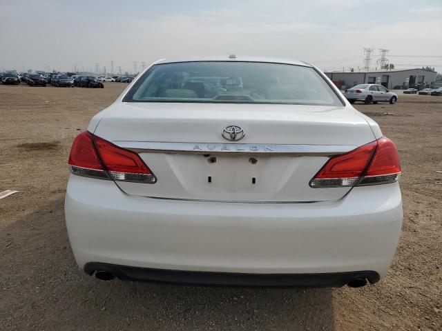 4T1BK3DB1BU430191 - 2011 TOYOTA AVALON BASE WHITE photo 6