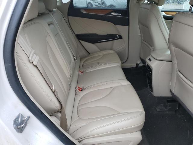 5LMCJ2D96KUL49506 - 2019 LINCOLN MKC SELECT أبيض صورة 11