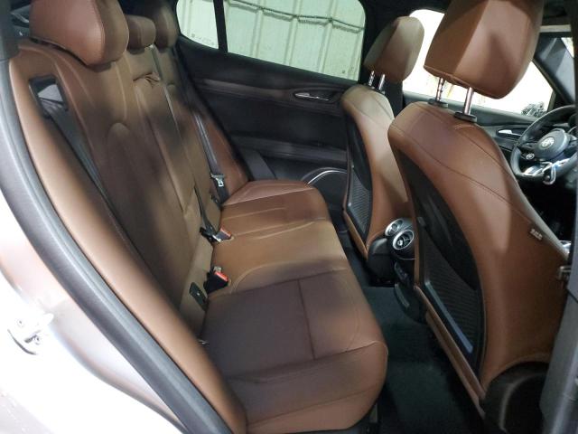 ZASPAKBN1P7D55705 - 2023 ALFA ROMEO STELVIO TI SILVER photo 11