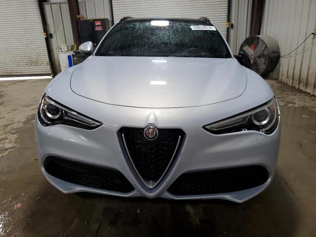 ZASPAKBN1P7D55705 - 2023 ALFA ROMEO STELVIO TI SILVER photo 5