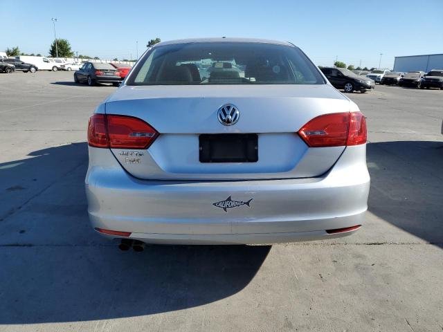 3VW2K7AJ3DM214452 - 2013 VOLKSWAGEN JETTA BASE 银色 照片 6