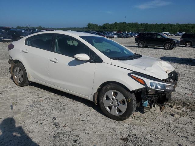 3KPFK4A75JE234344 - 2018 KIA FORTE LX WHITE photo 4