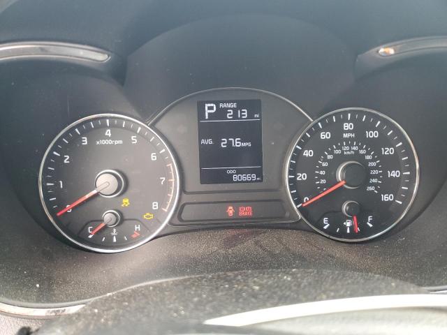 3KPFK4A75JE234344 - 2018 KIA FORTE LX WHITE photo 9