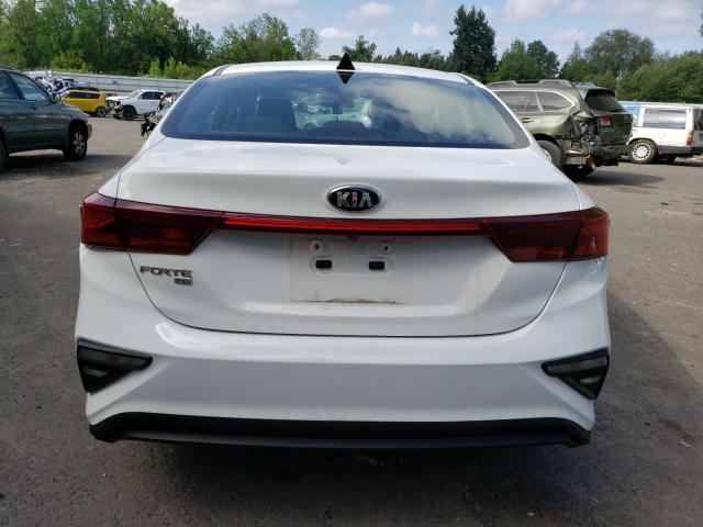 3KPF24AD1KE051871 - 2019 KIA FORTE FE WHITE photo 6