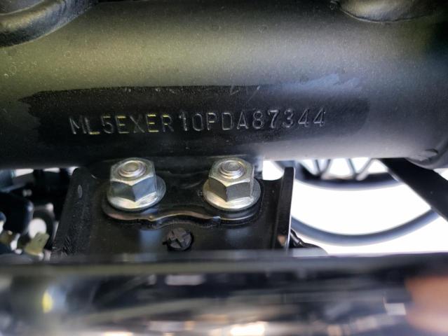 ML5EXER10PDA87344 - 2023 KAWASAKI EX650 R Графитовый фото 10