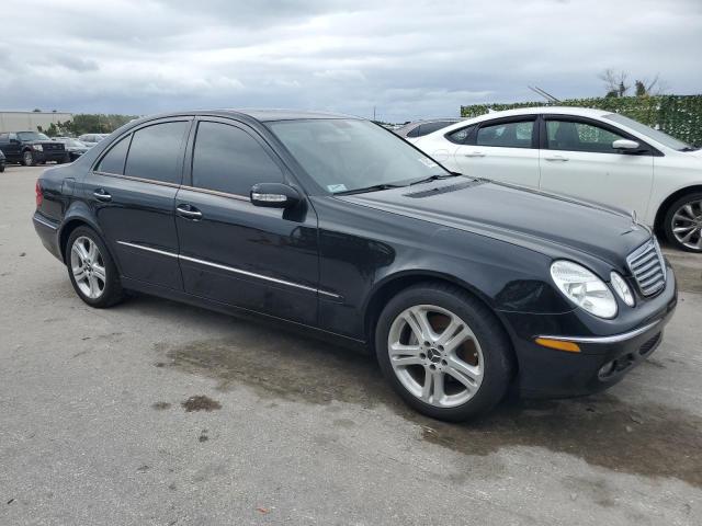 WDBUF56J66A866476 - 2006 MERCEDES-BENZ E 350 BLACK photo 4