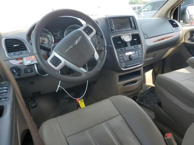 2C4RC1CG9GR283236 - 2016 CHRYSLER TOWN & COU TOURING L GOLD photo 8