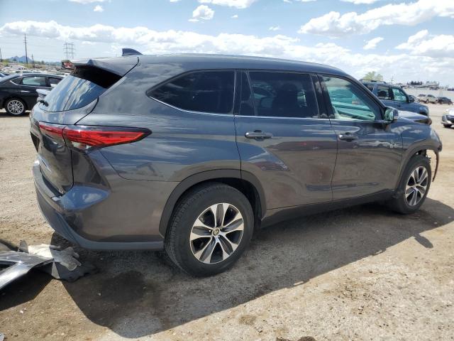 5TDGZRAH9MS515417 - 2021 TOYOTA HIGHLANDER XLE CHARCOAL photo 3